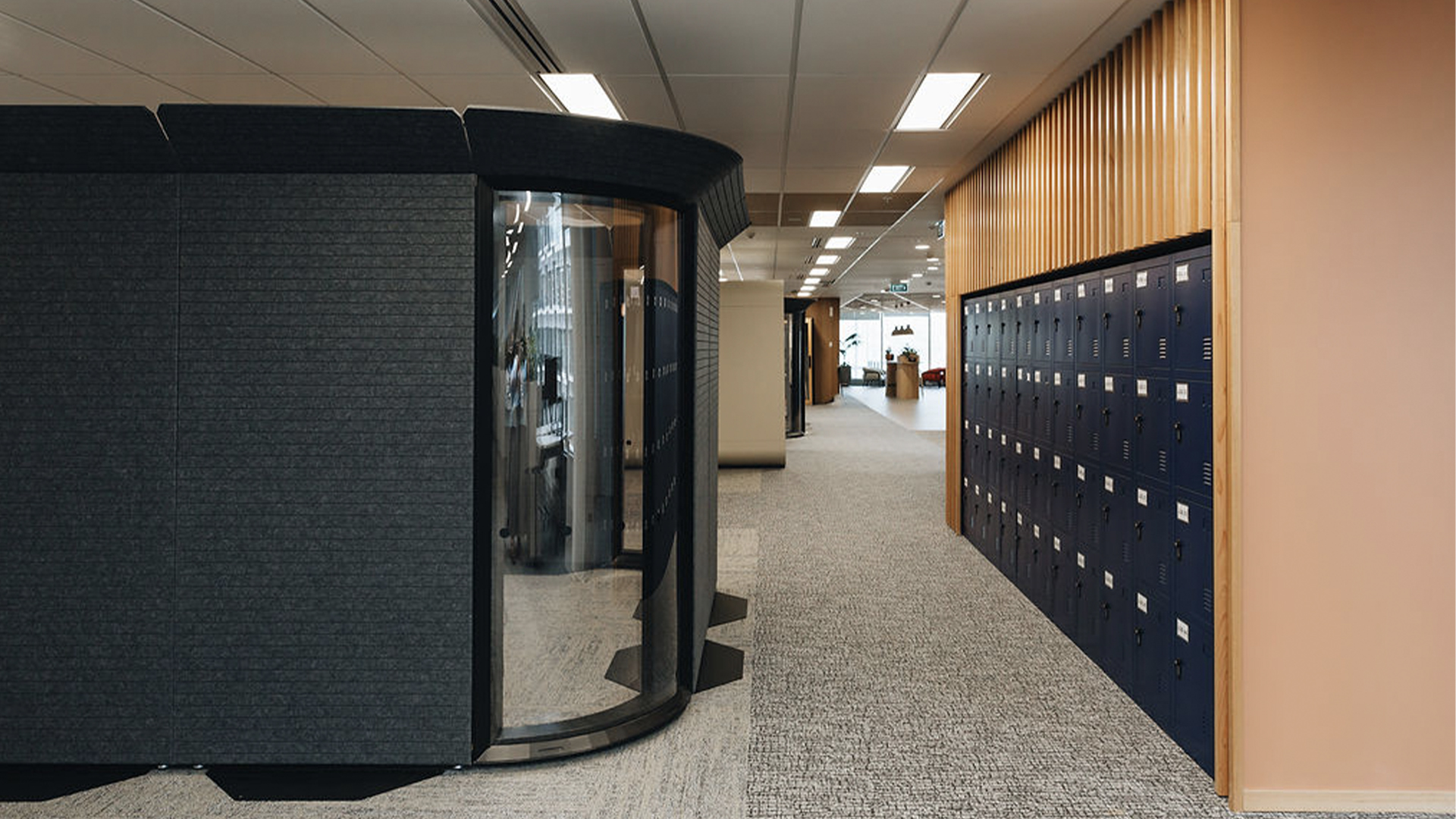 Agile Wall, Base, Corner, Lifestyle