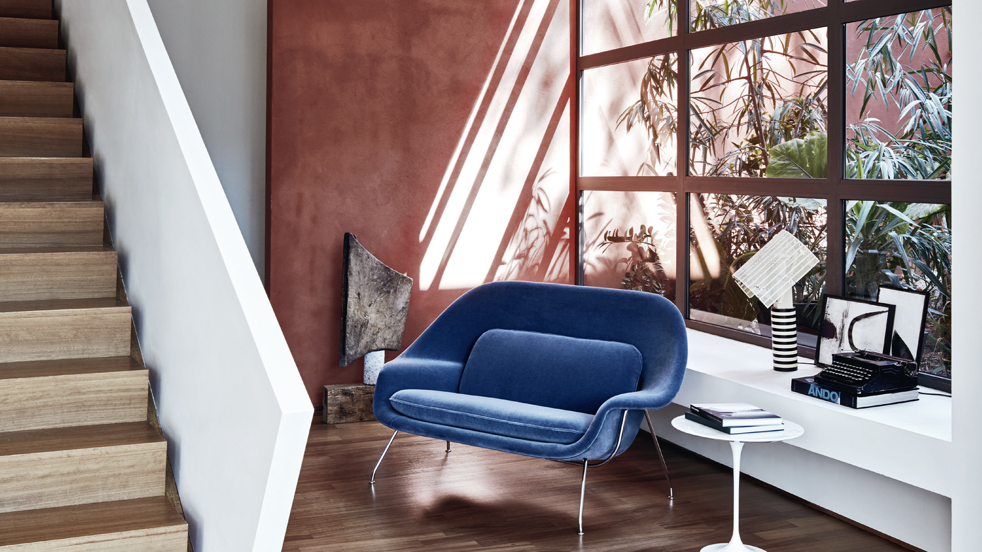 Womb Settee, Lifestyle