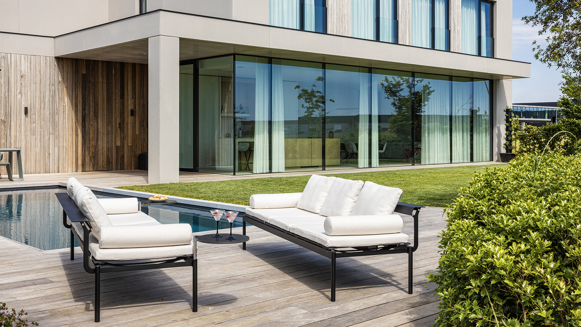 Sol+Luna Sofa Sunbed, Lifestyle